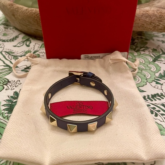 Valentino Garavani Rock Studded Bracelet in Calfskin - Picture 1 of 6